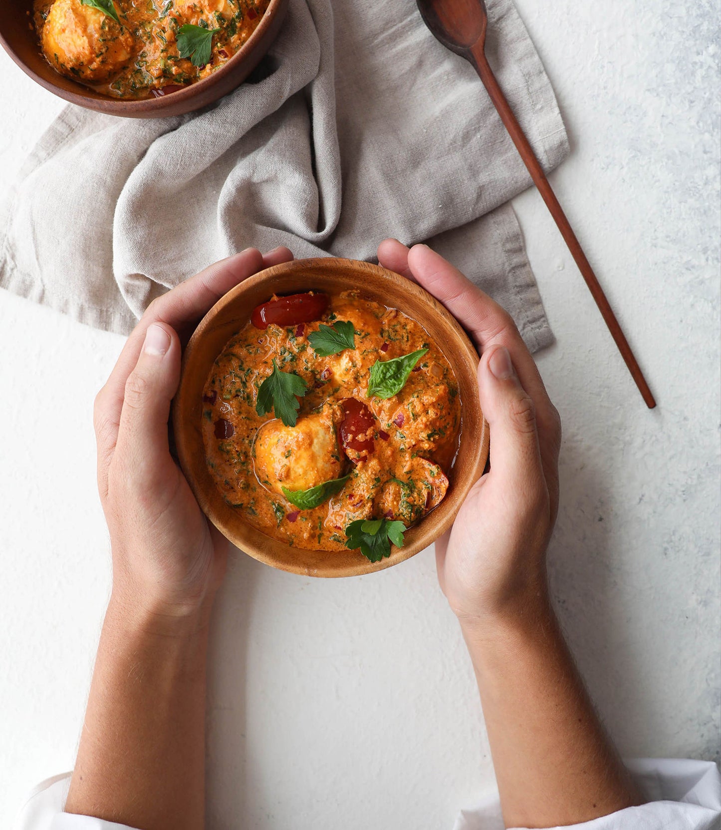 Queso fresco marinado en romesco