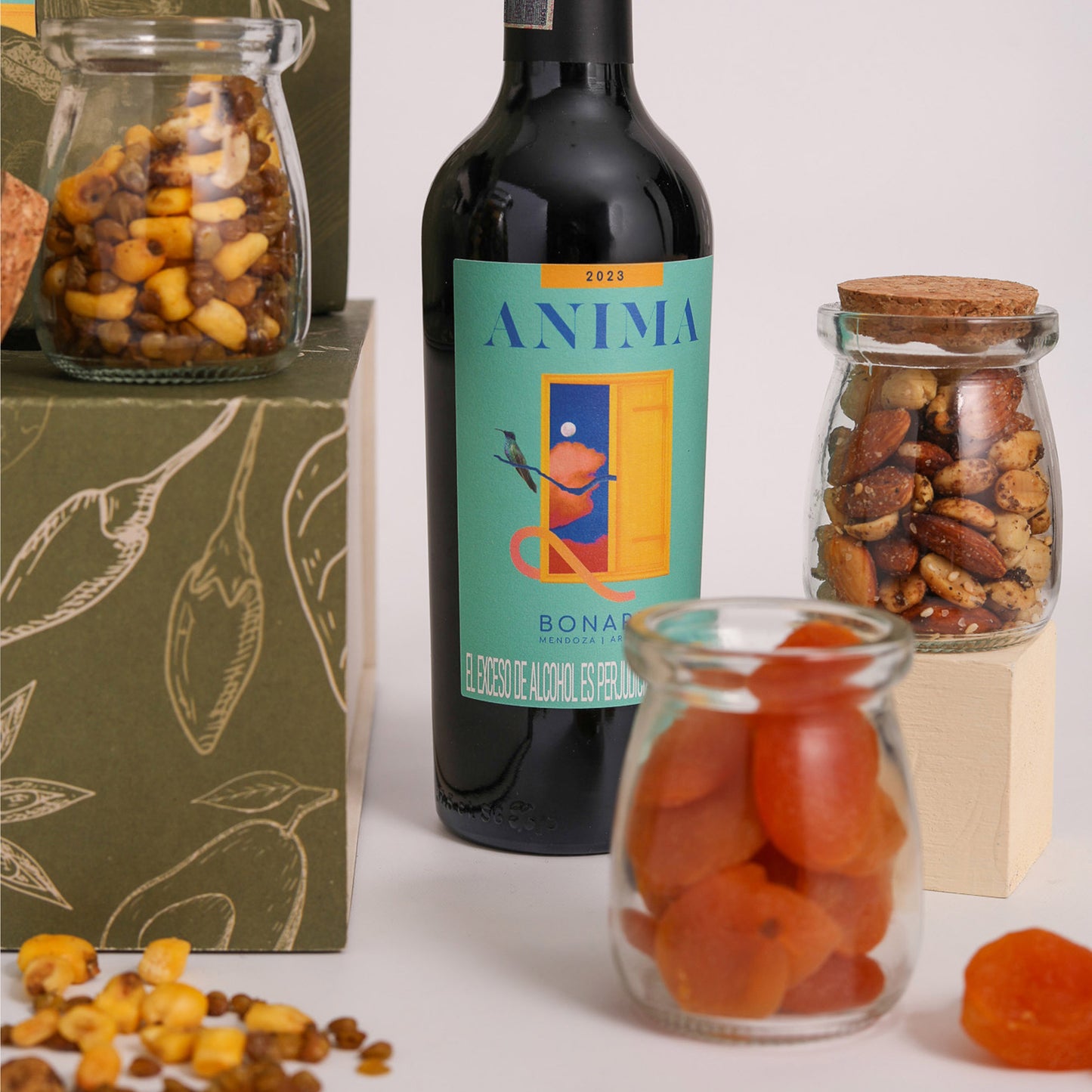 
                  
                    Vino & snacks
                  
                